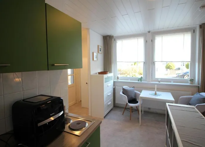 Strandnixe-de-luette-an-de-see * Dahme (Schleswig-Holstein)